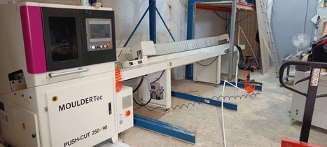 Запуск автоматического торцовочного станка с толкателем MOULDERTec PUSH-CUT 250х90